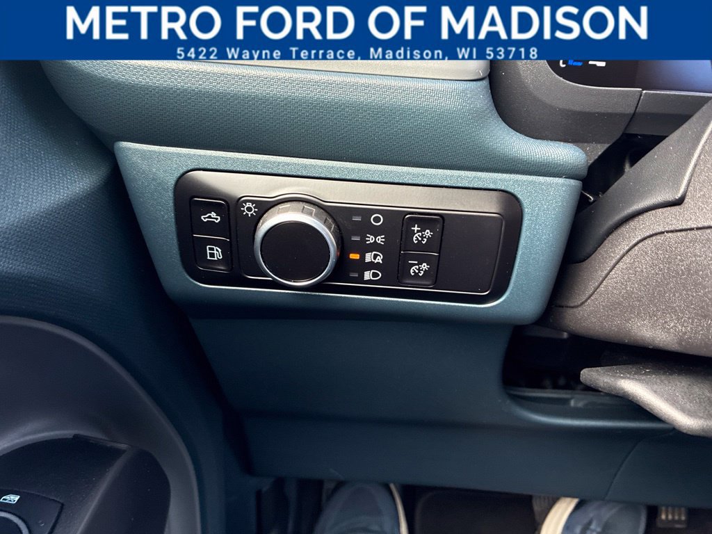 Certified 2025 Ford Maverick XL FWD image 34