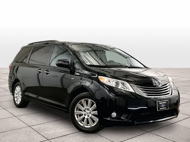Used 2017 Toyota Sienna XLE Premium AWD/4WD image 2