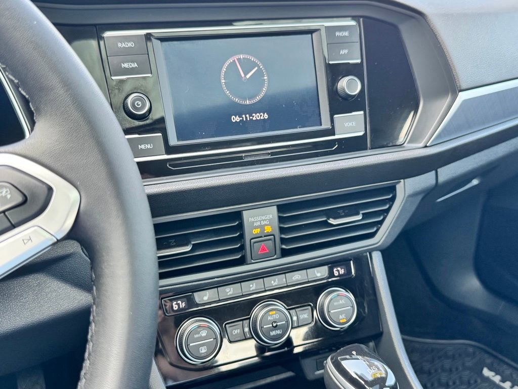 Used 2022 Volkswagen Jetta SE FWD image 33