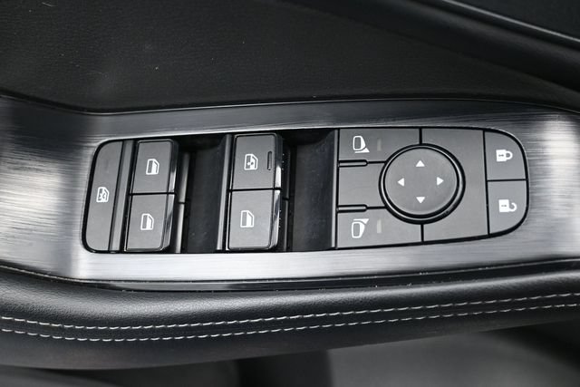 Used 2025 Nissan Rogue SV FWD image 13