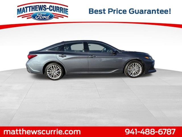 Used 2020 Toyota Avalon Limited image 5