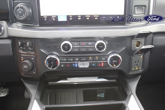 Certified 2025 Ford F450 Platinum w/ FX4 Off-Road Package AWD/4WD image 19