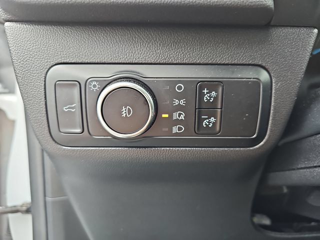 Certified 2025 Ford Escape ST-Line Select AWD/4WD image 32