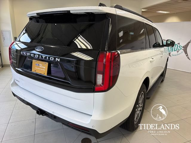 Certified 2025 Ford Expedition Active RWD image 9