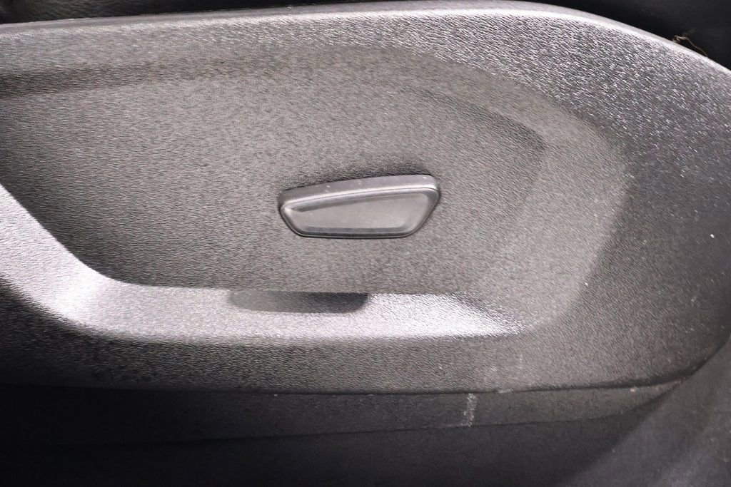 Certified 2023 Ford Edge ST-Line image 24