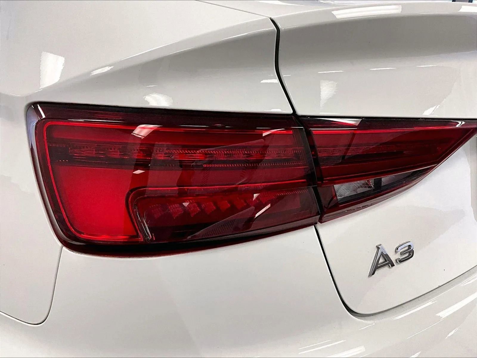 Used 2020 Audi A3 2.0T Premium image 28