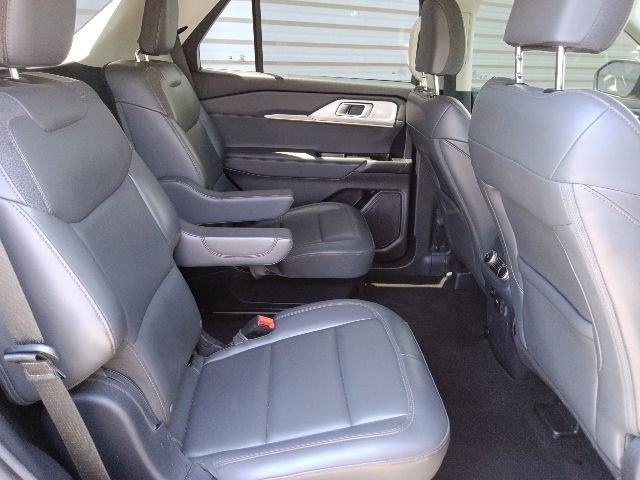 Certified 2025 Ford Explorer Active w/ Active Comfort Package AWD/4WD image 33