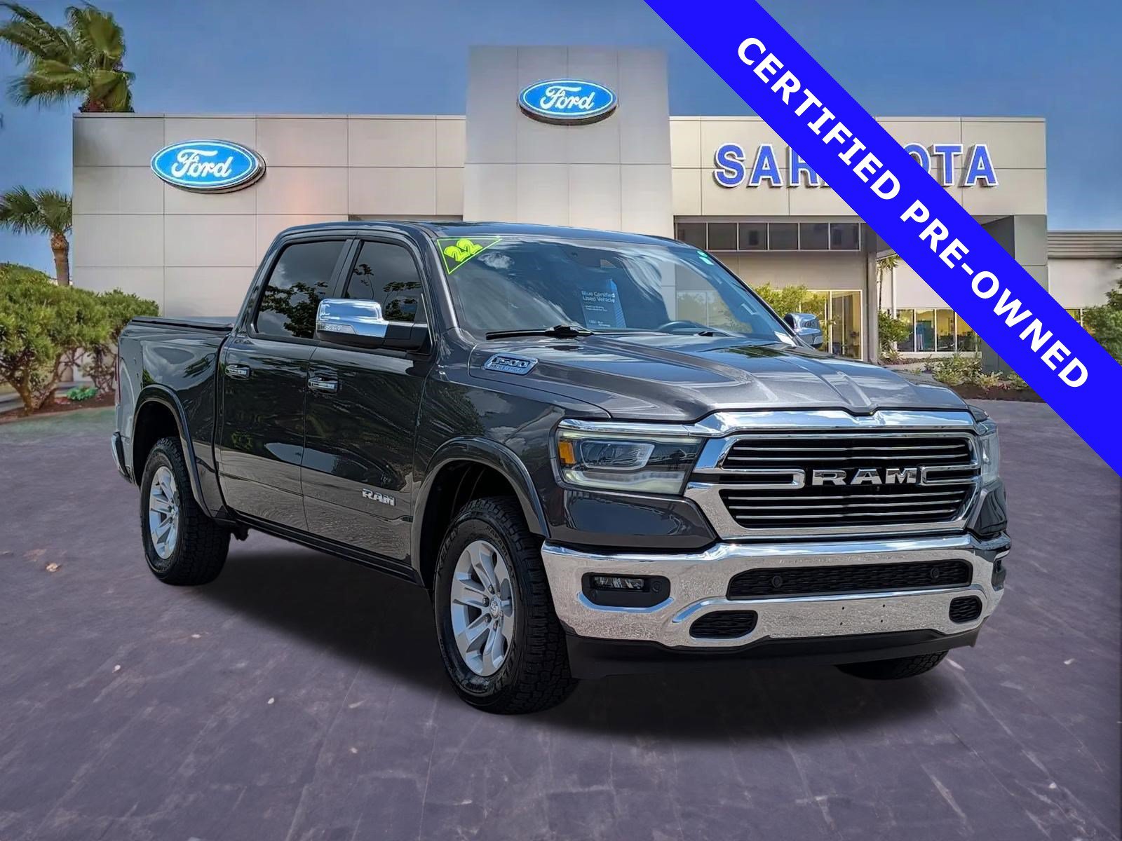 Used 2022 RAM 1500 Laramie AWD/4WD image 1