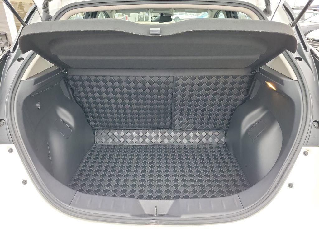 Used 2025 Nissan Leaf SV Plus image 10