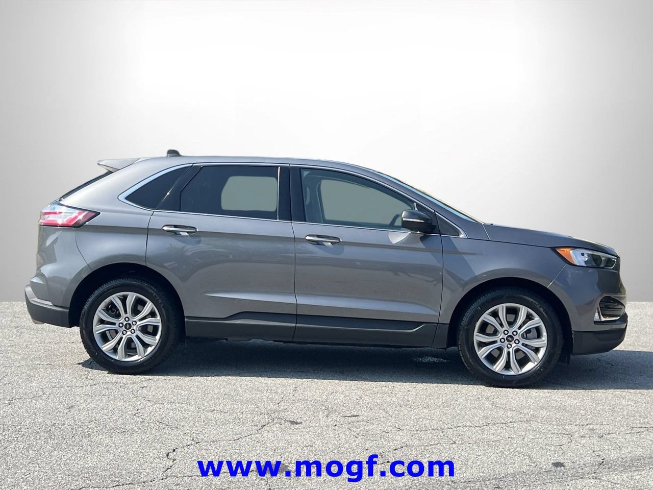 Certified 2024 Ford Edge Titanium AWD/4WD image 27