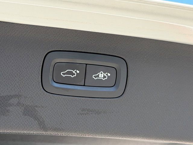 Used 2023 Volvo XC90 B6 Plus w/ Protection Package Premier AWD/4WD image 35