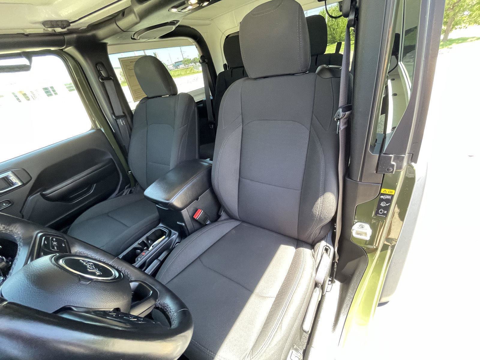Used 2021 Jeep Wrangler Sport AWD/4WD image 18