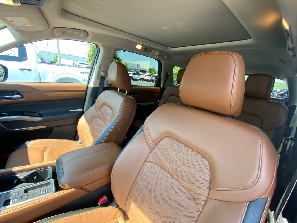 Used 2023 Nissan Pathfinder Platinum FWD image 22