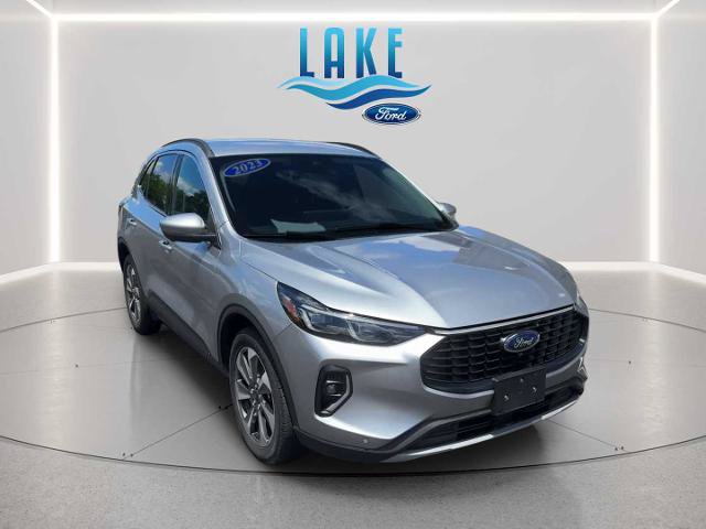 Certified 2023 Ford Escape Platinum AWD/4WD image 1