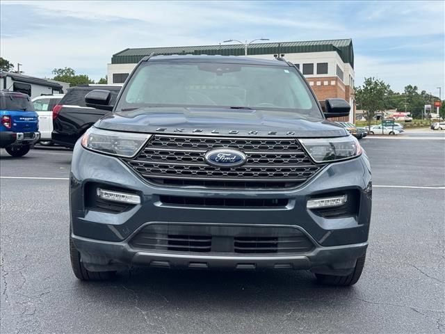 Certified 2022 Ford Explorer XLT w/ Equipment Group 202A AWD/4WD image 9