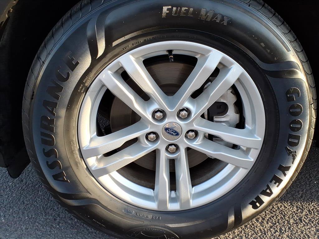 Certified 2021 Ford Explorer XLT w/ Class III Trailer Tow Package image 8