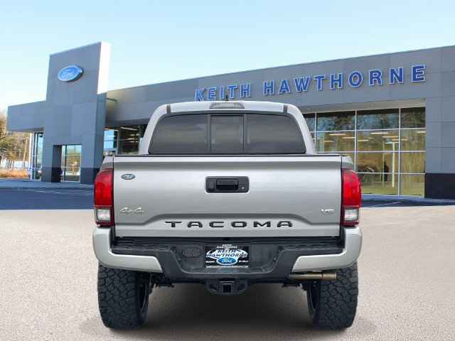 Used 2020 Toyota Tacoma SR AWD/4WD image 5