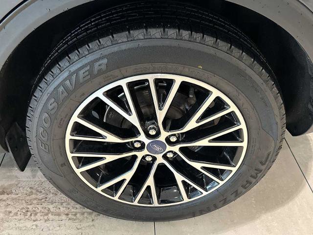 Certified 2022 Ford Escape Titanium w/ Titanium Premium Package image 32