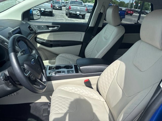 Certified 2023 Ford Edge Titanium w/ Equipment Group 301A AWD/4WD image 2