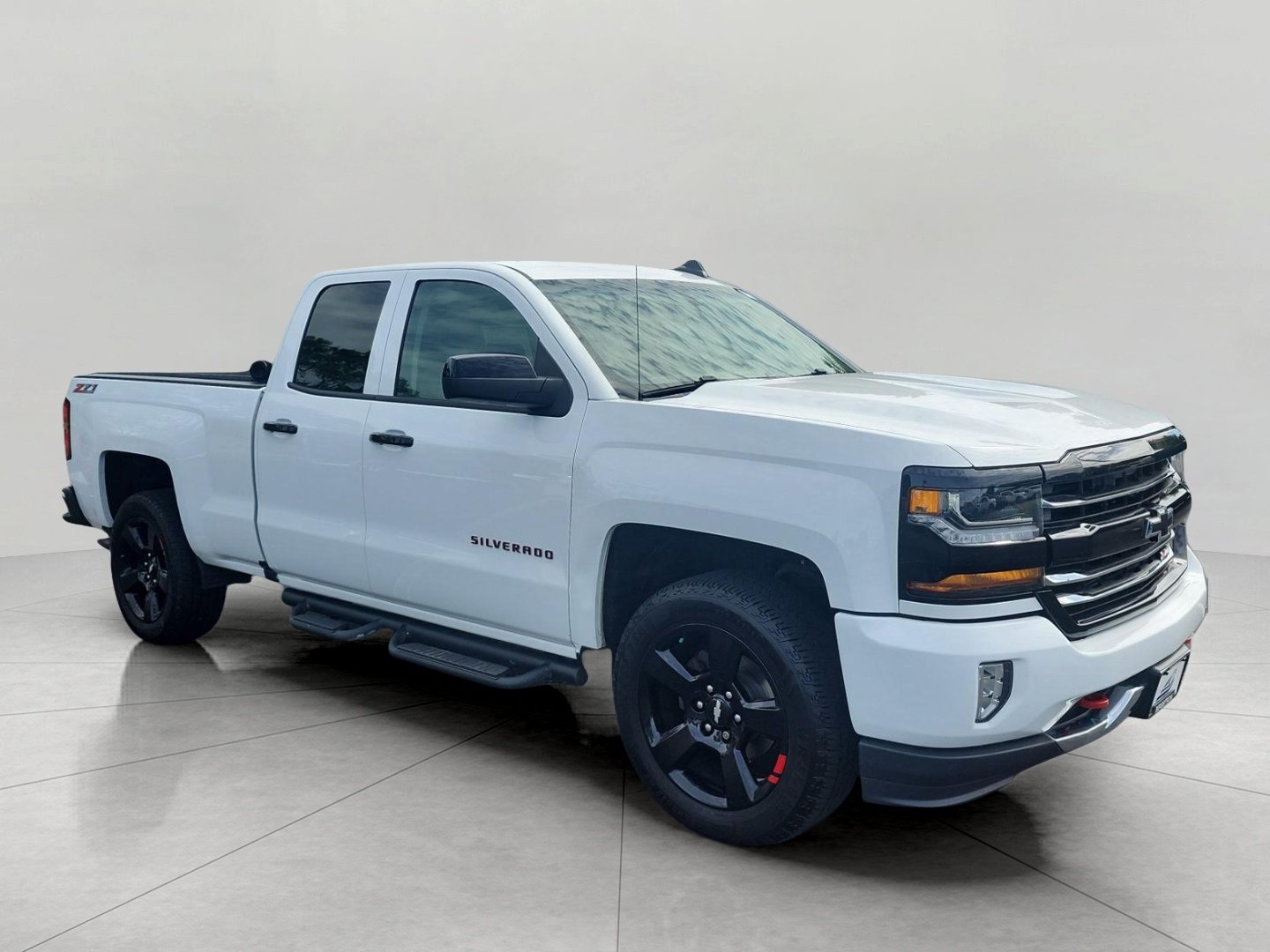 Used 2017 Chevrolet Silverado 1500 LT w/ Redline Edition