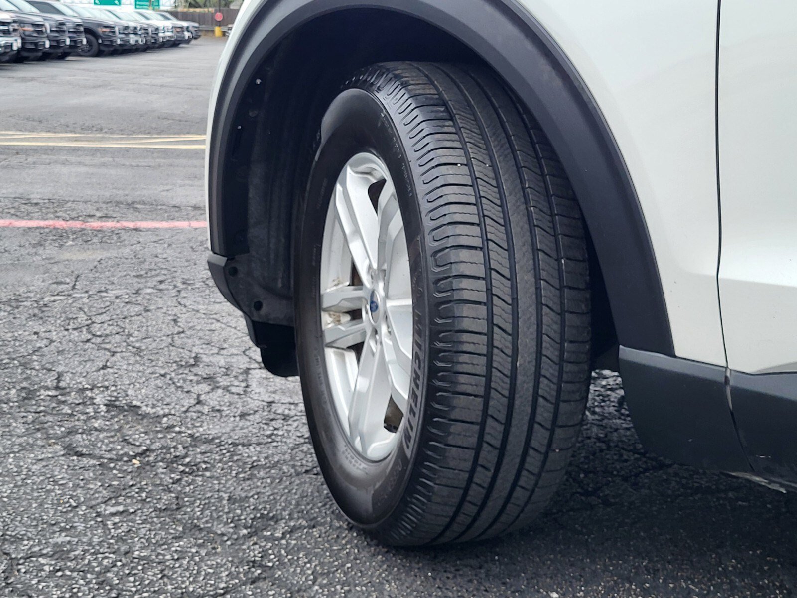 Certified 2023 Ford Explorer XLT RWD image 34