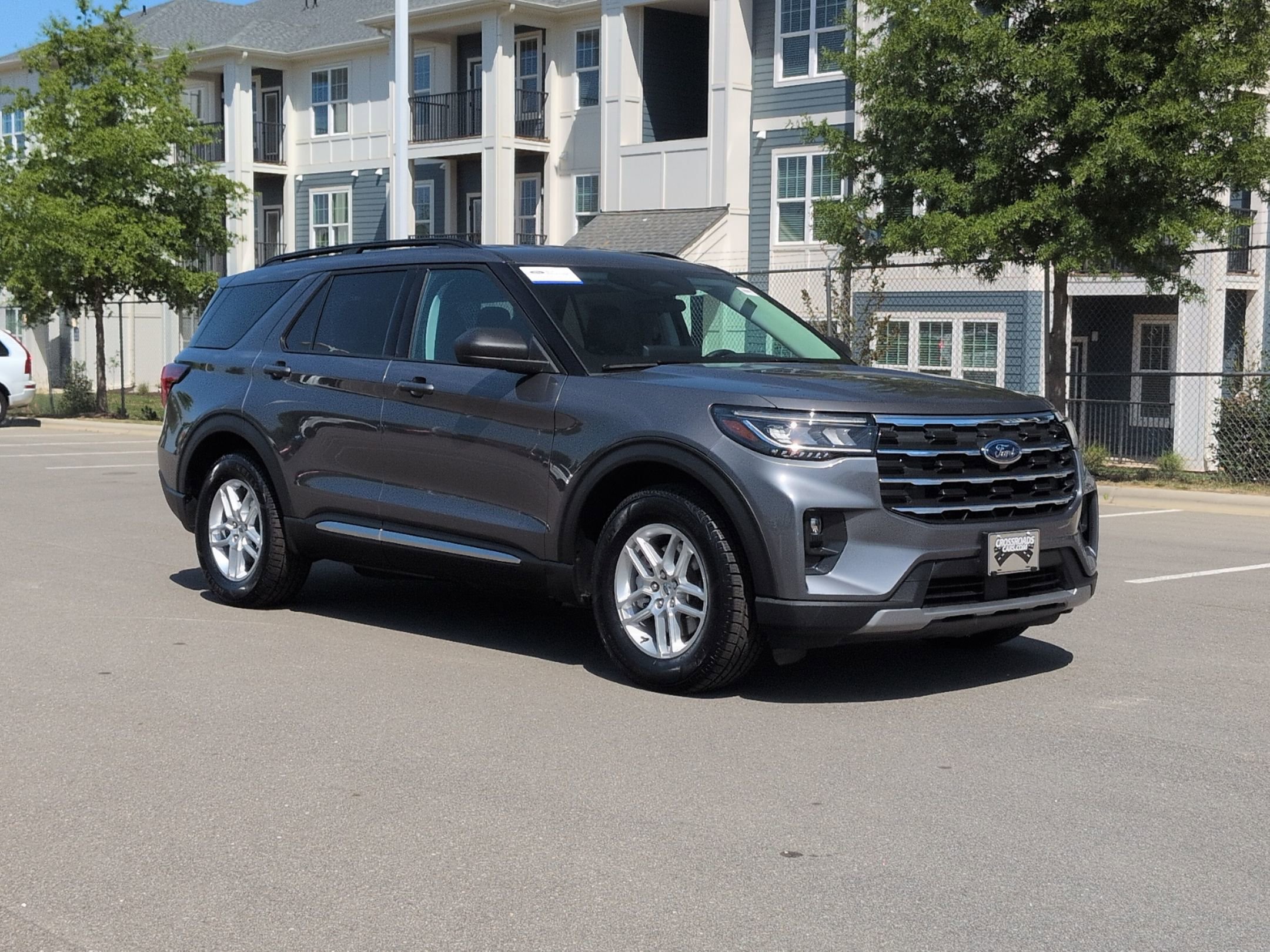 Certified 2025 Ford Explorer Active w/ Active Comfort Package RWD image 2