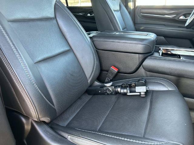 Used 2022 GMC Yukon XL Denali w/ Denali Premium Package AWD/4WD image 26