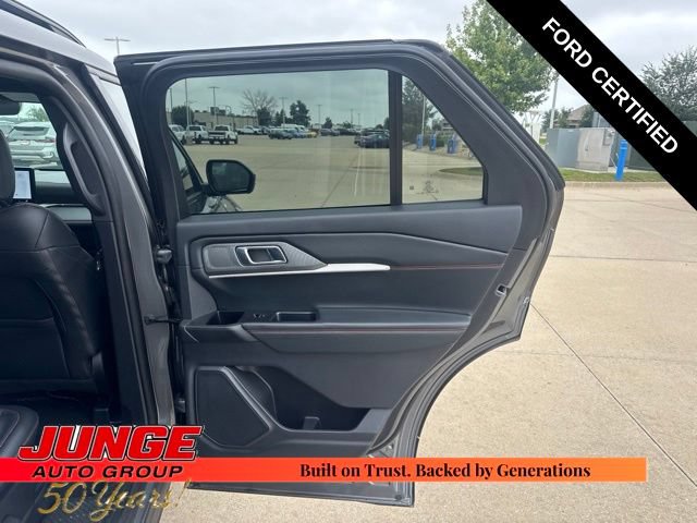 Certified 2025 Ford Explorer ST-Line AWD/4WD image 17