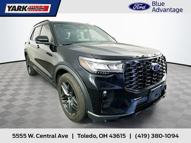 Certified 2025 Ford Explorer ST AWD/4WD image 1