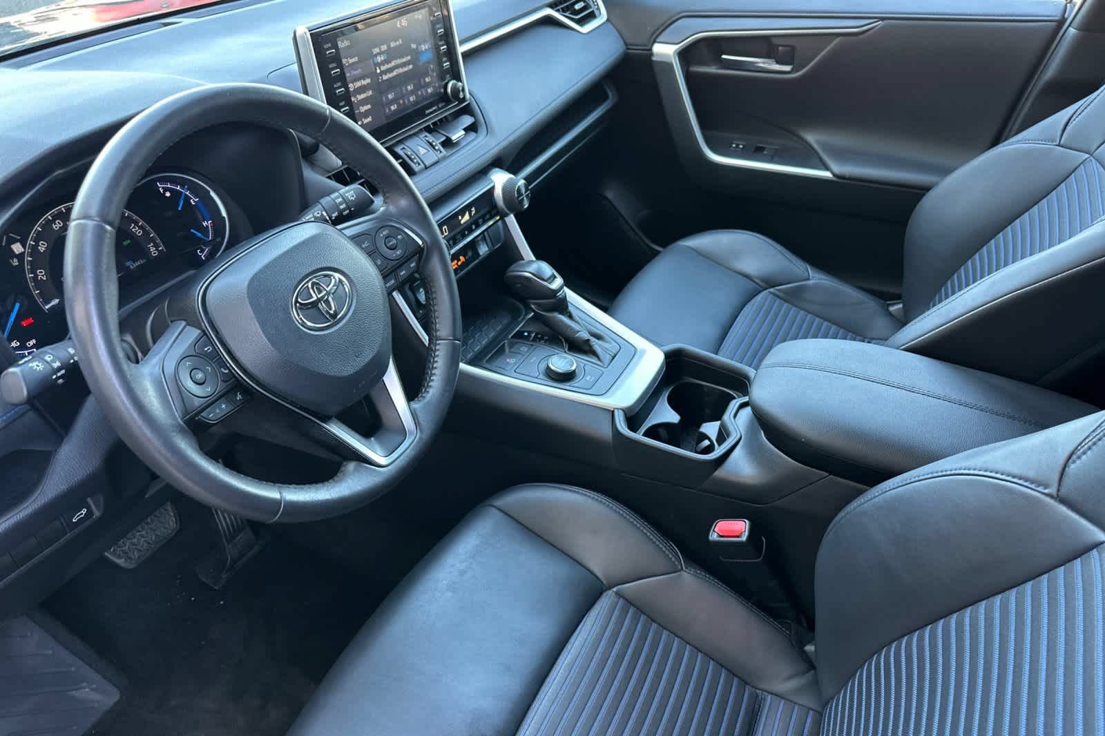 Used 2021 Toyota RAV4 XSE AWD/4WD image 11