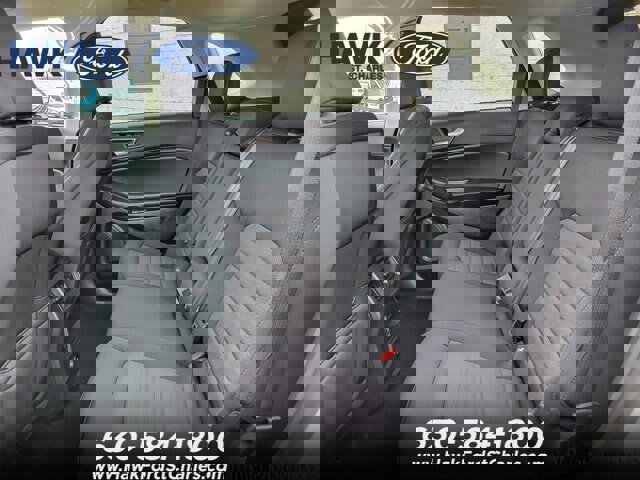 Certified 2024 Ford Edge SE w/ Black Appearance Package image 9