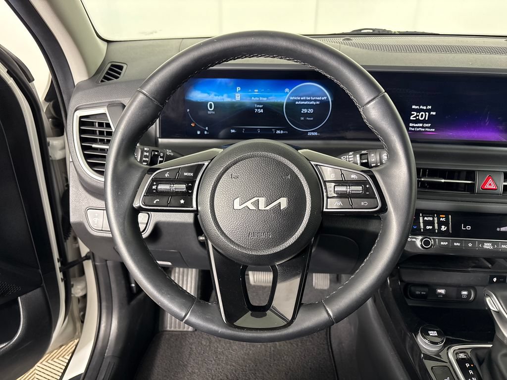 Used 2025 Kia Seltos EX w/ EX Sunroof Package AWD/4WD image 17