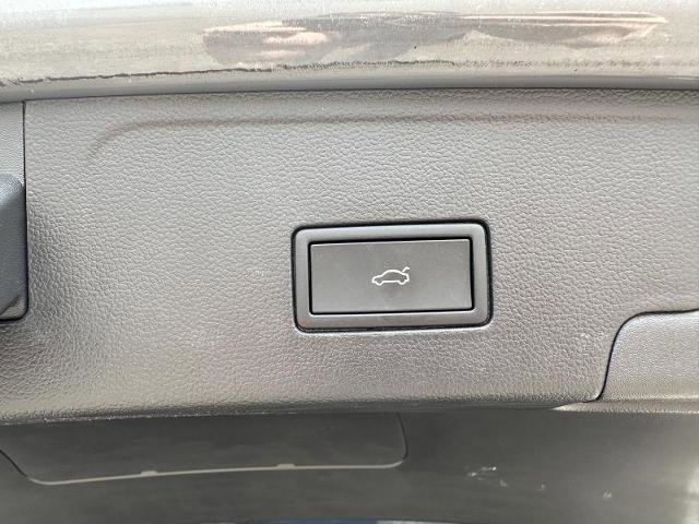 Used 2025 Volkswagen Atlas Cross Sport SEL Premium R-Line image 12