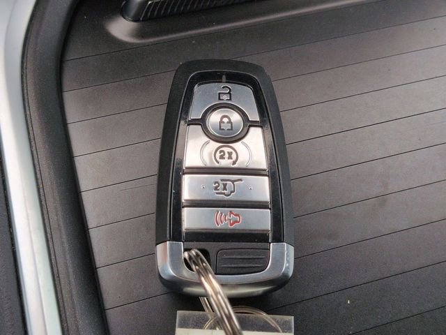 Certified 2025 Ford Expedition Platinum image 29