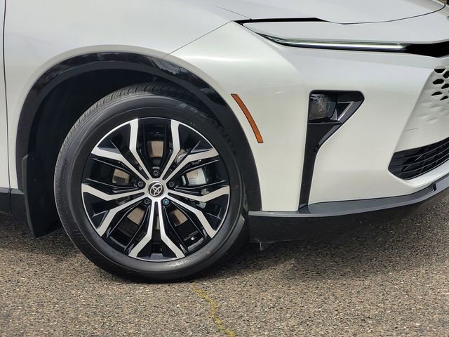 Used 2025 Toyota Crown Signia image 6