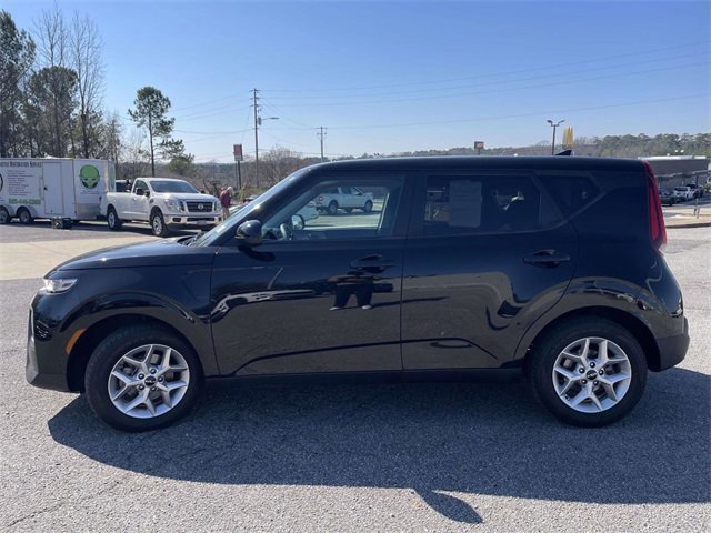 Used 2022 Kia Soul LX w/ Technology Package image 2