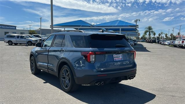 Certified 2025 Ford Explorer ST RWD image 5