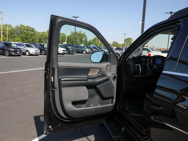 Certified 2025 Ford Expedition Platinum AWD/4WD image 25