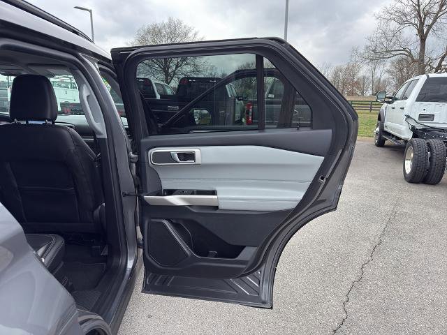 Certified 2022 Ford Explorer XLT w/ Equipment Group 202A image 17