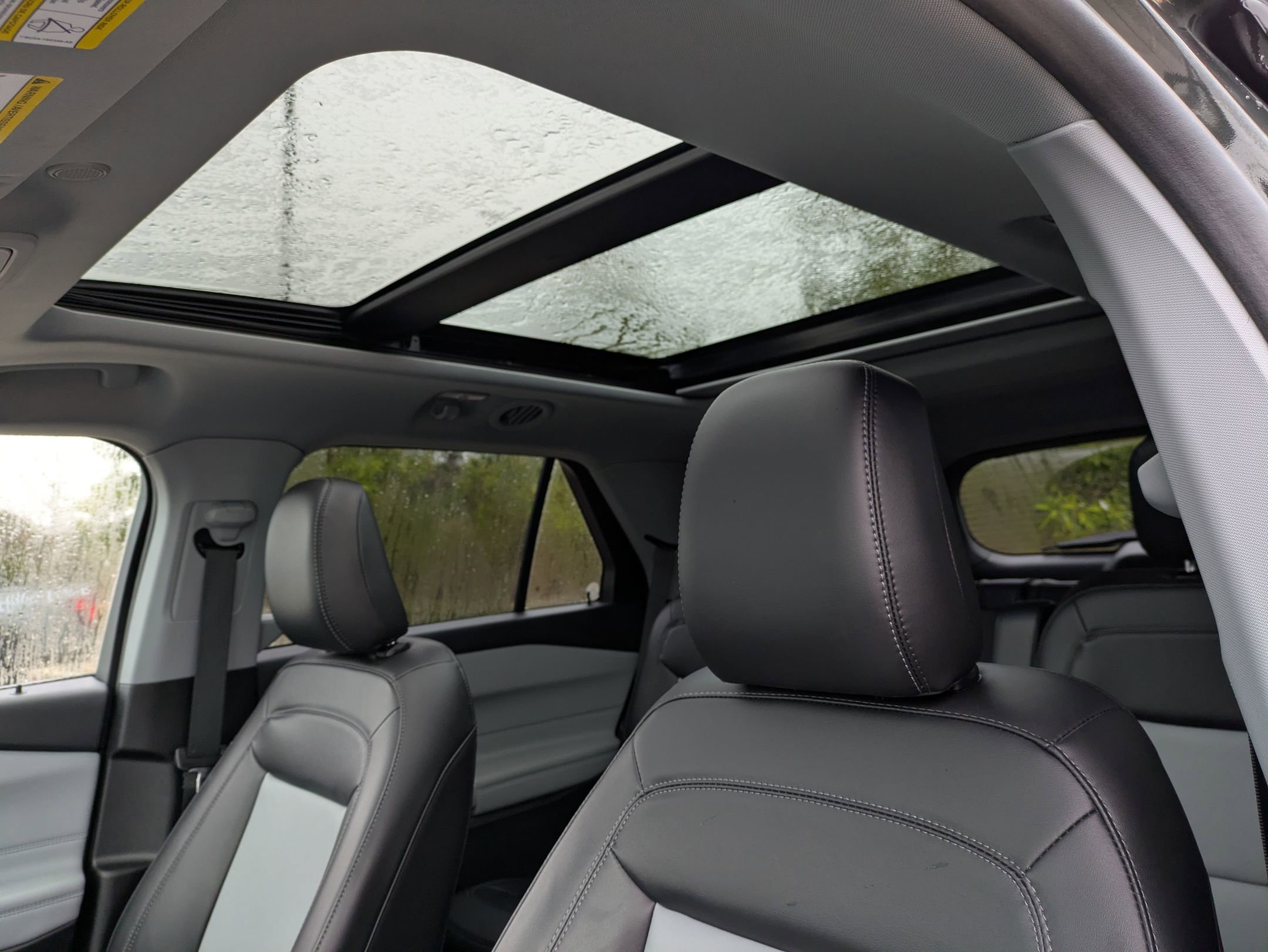 Certified 2022 Ford Explorer XLT w/ Equipment Group 202A image 28