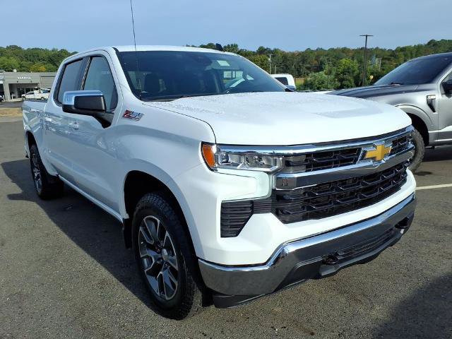 Used 2025 Chevrolet Silverado 1500 LT AWD/4WD image 5