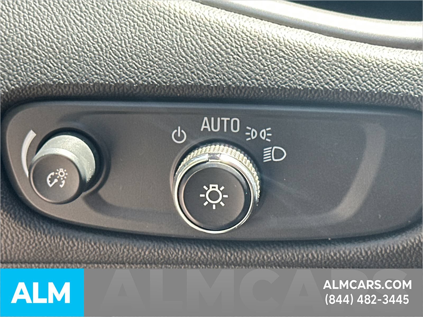Used 2025 Chevrolet Malibu LT FWD image 36