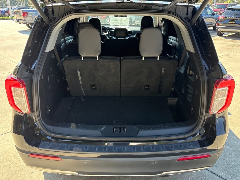 Certified 2023 Ford Explorer XLT w/ Equipment Group 202A image 28