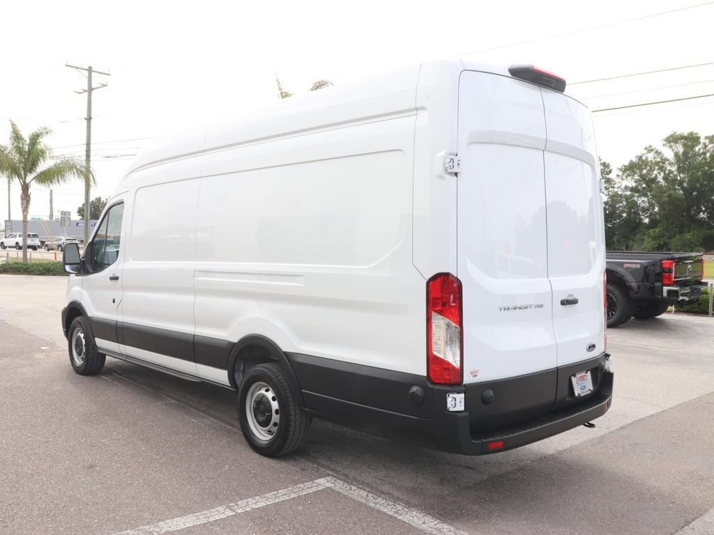 Certified 2025 Ford Transit 250 148 High Roof Extended image 3
