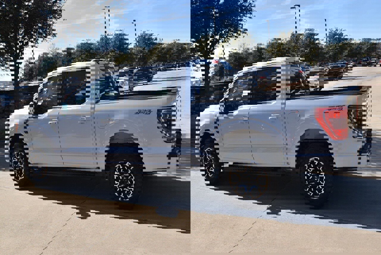 Certified 2022 Ford F150 XLT w/ Equipment Group 302A High image 11