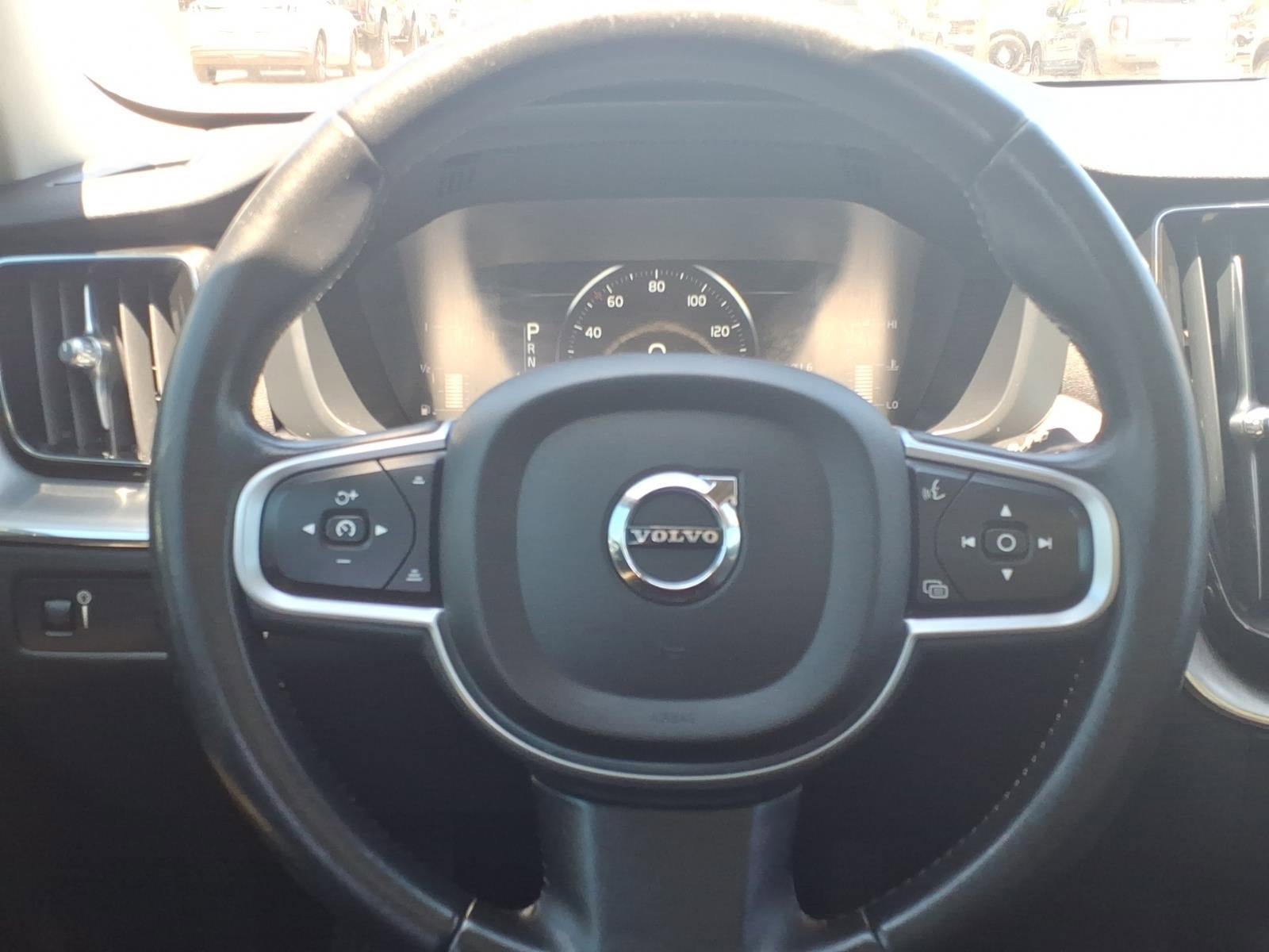 Used 2019 Volvo XC60 T5 Momentum w/ Premium Package AWD/4WD image 20