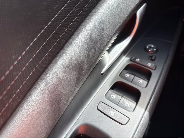 Used 2024 Hyundai Elantra SE FWD image 29