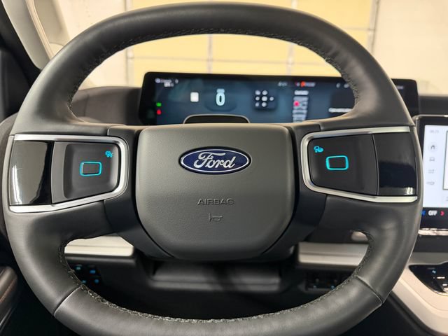 Certified 2025 Ford Expedition Active AWD/4WD image 10