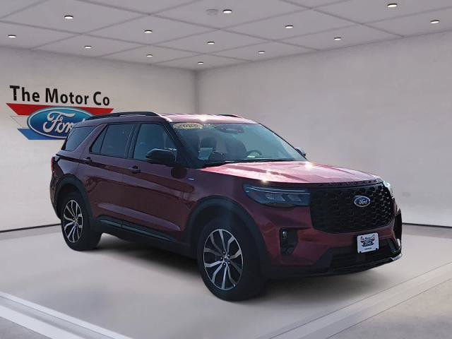 Certified 2025 Ford Explorer ST-Line AWD/4WD image 3