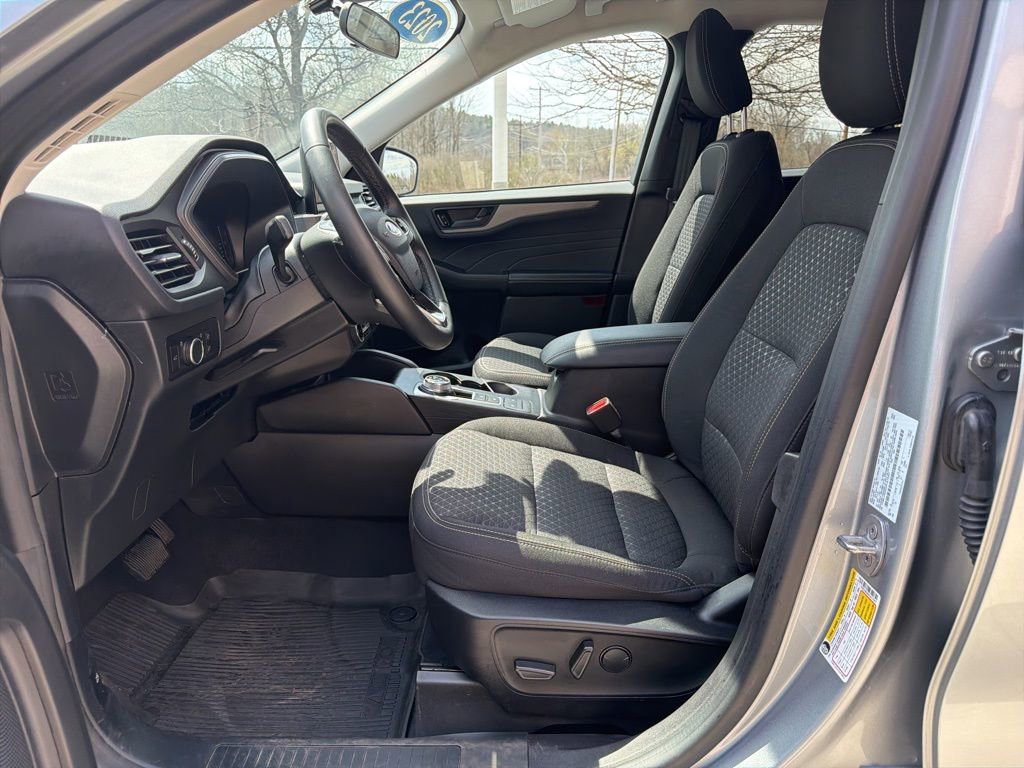 Certified 2023 Ford Escape Active AWD/4WD image 16